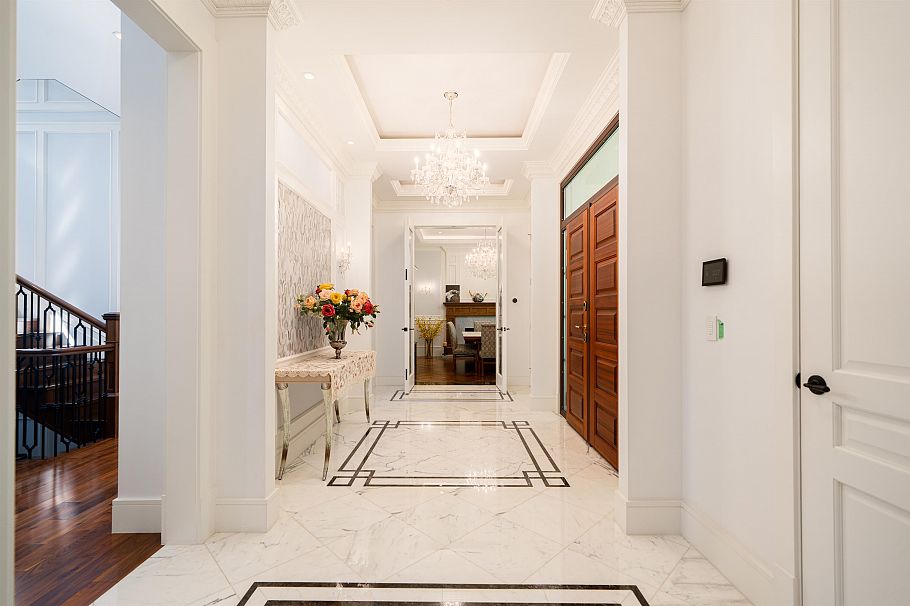 5937 Churchill Street Vancouver, BC - 2