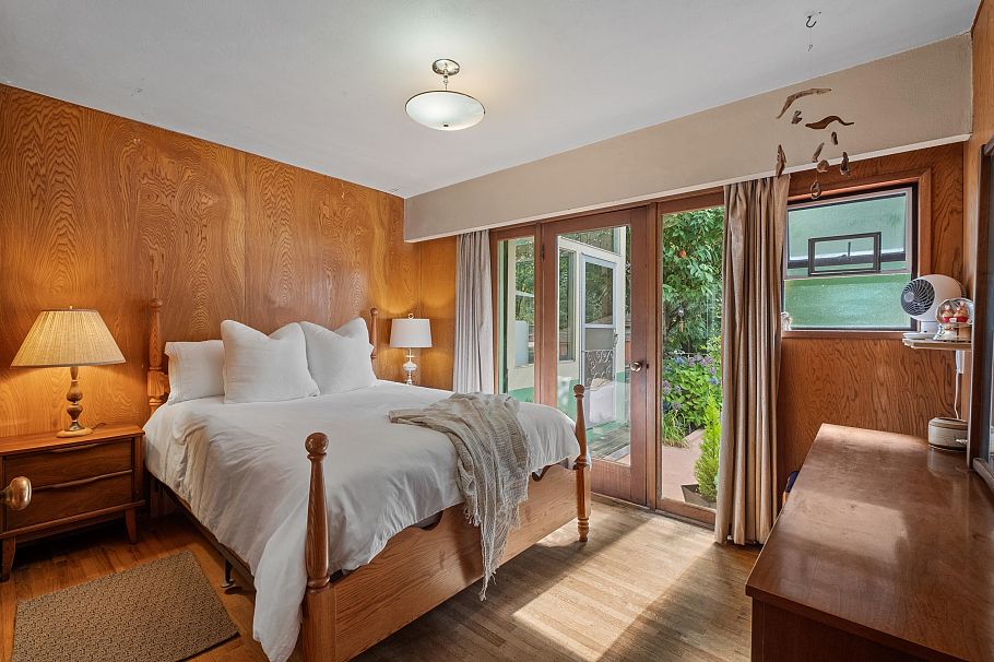 2239 Windridge Drive North Vancouver, BC - 26