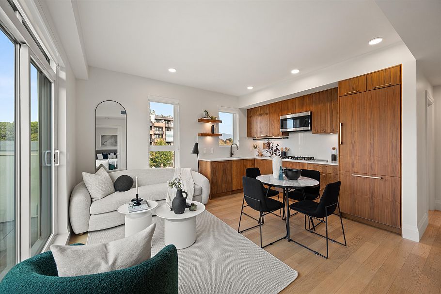 411 2550 Garden Drive Vancouver, BC - 6