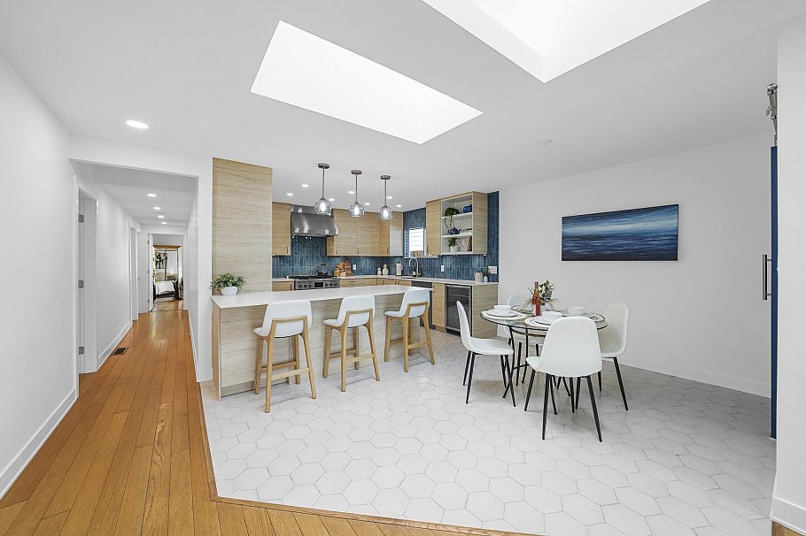 1412 Hope Road North Vancouver, BC - 3