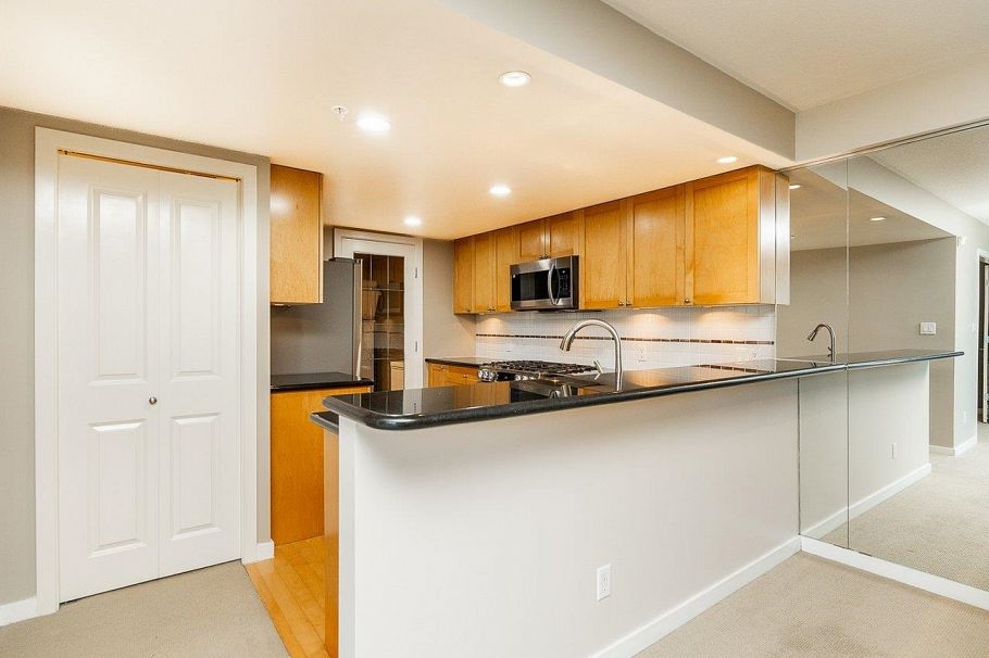 403 1425 W 6th Avenue Vancouver, BC - 10