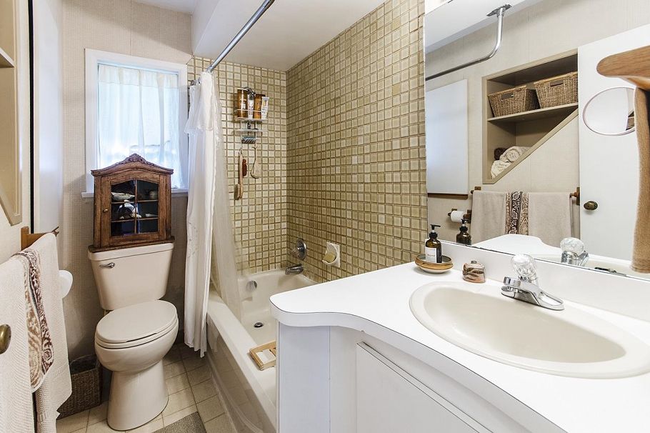 903 E Keith Road North Vancouver, BC - 20