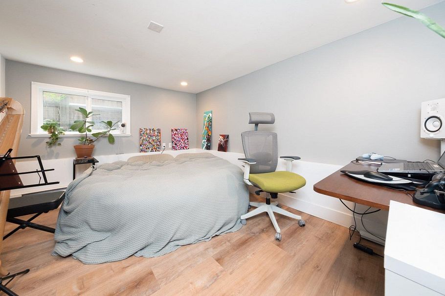 1449 E 10th Avenue Vancouver, BC - 30