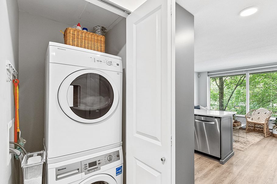 202 1001 Richards Street Vancouver, BC - 25