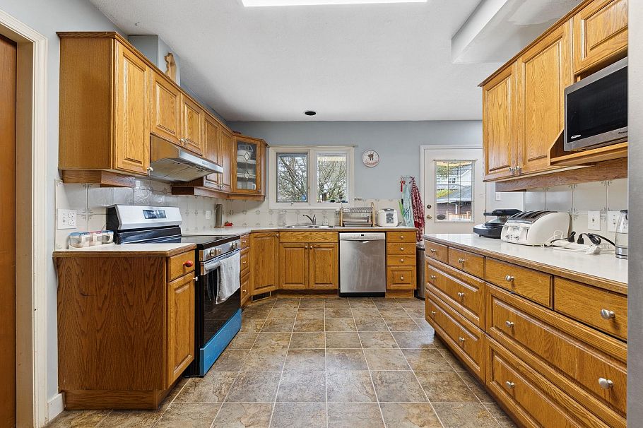 2923 W 32nd Avenue Vancouver, BC - 11