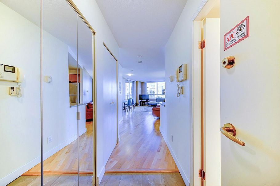 12E 199 Drake Street Vancouver, BC - 21