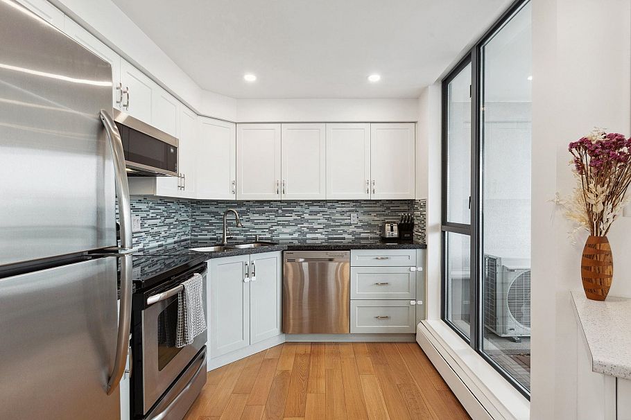 1202 120 W 2nd Street North Vancouver, BC - 14