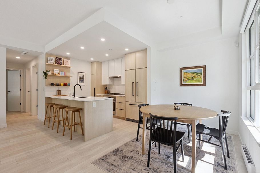 110 2045 Heritage Park Lane North Vancouver, BC - 14