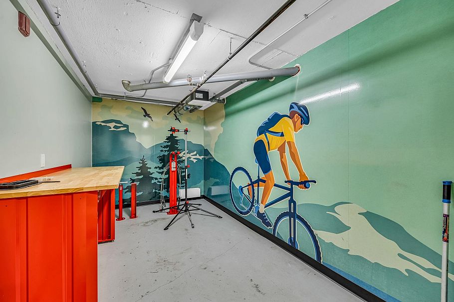 404 128 E 8th Street North Vancouver, BC - 23