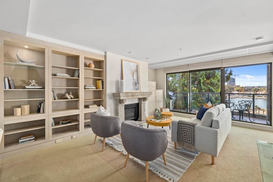 404 1233 Beach Avenue Vancouver, BC - 2