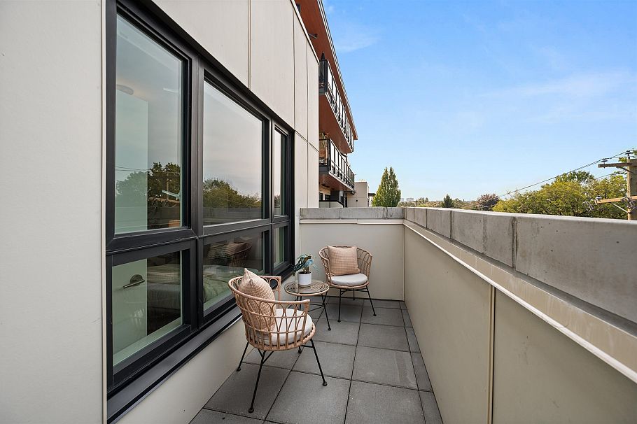 411 2550 Garden Drive Vancouver, BC - 18