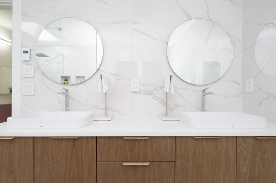 4283 Capilano Road North Vancouver, BC - 25