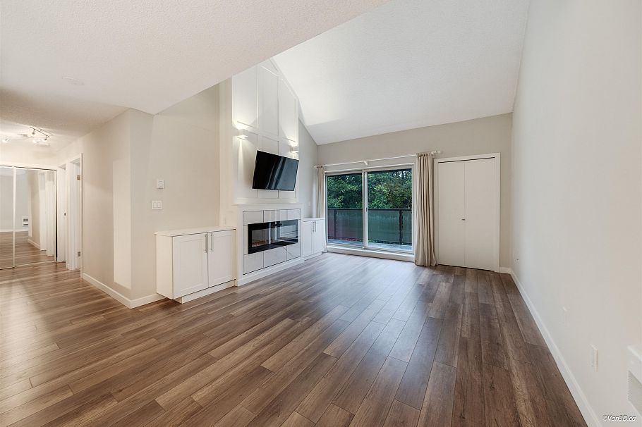 408 4373 Halifax Street Burnaby, BC - 9
