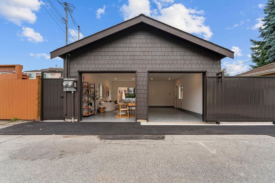 6890 Brooks Street Vancouver, BC - 36