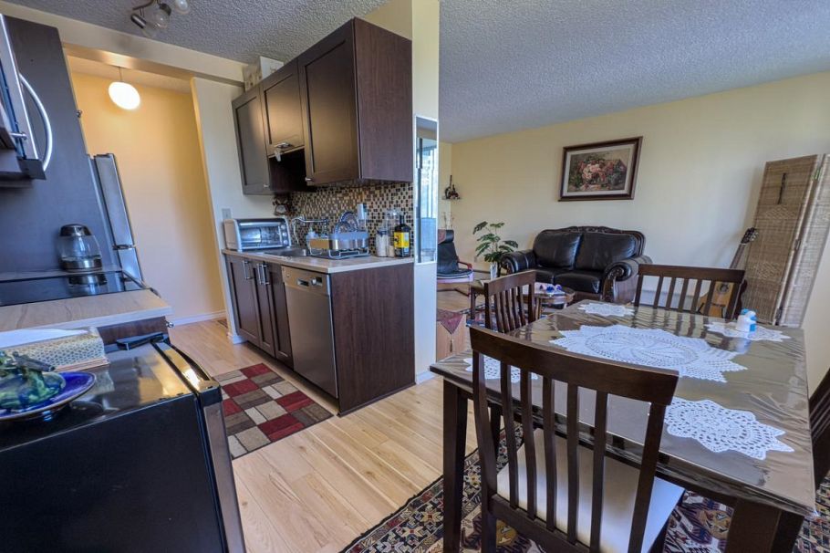 402 145 St. Georges Avenue North Vancouver, BC - 5