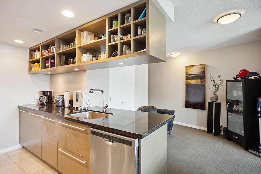 714 833 Seymour Street Vancouver, BC - 7