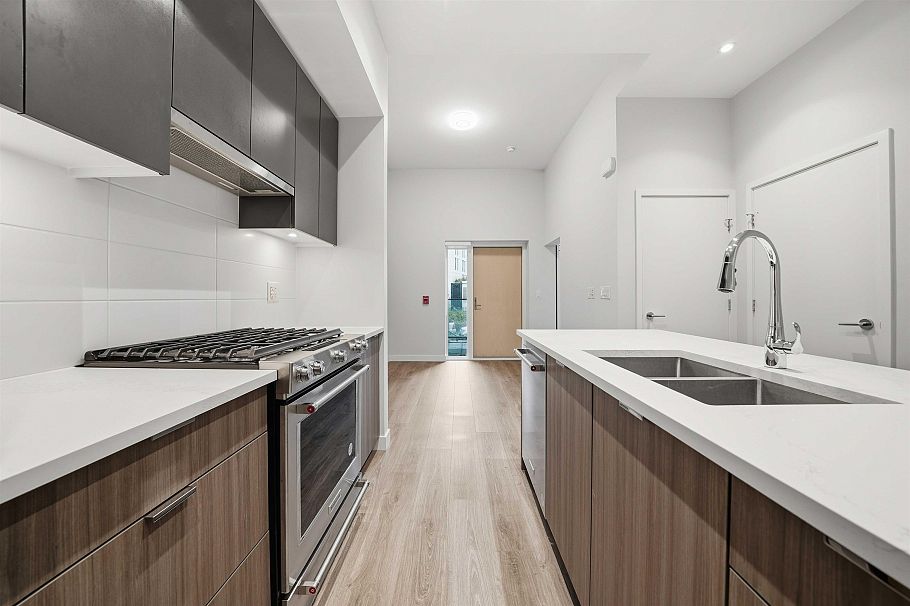 115 3430 E Kent Avenue South Avenue Vancouver, BC - 4