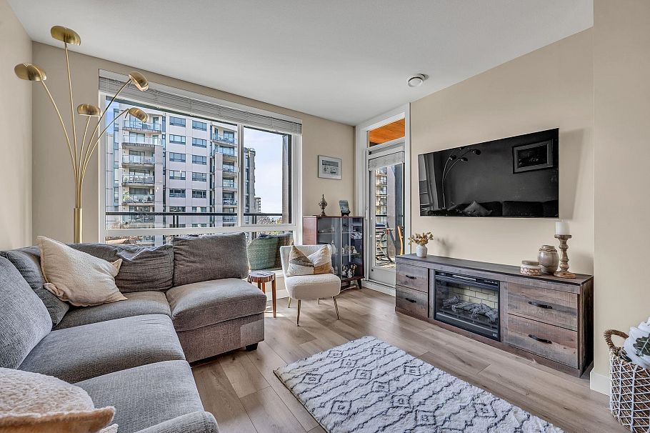 404 128 E 8th Street North Vancouver, BC - 9