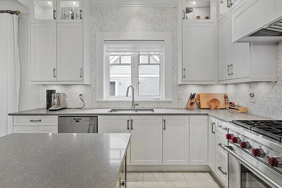 1895 W 60th Avenue Vancouver, BC - 9