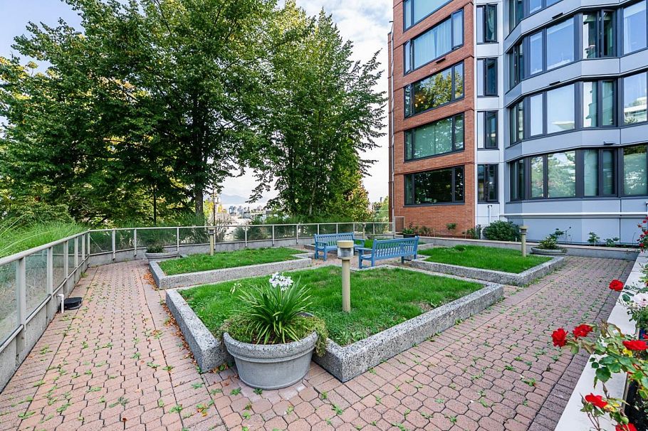 410 2201 Pine Street Vancouver, BC - 32