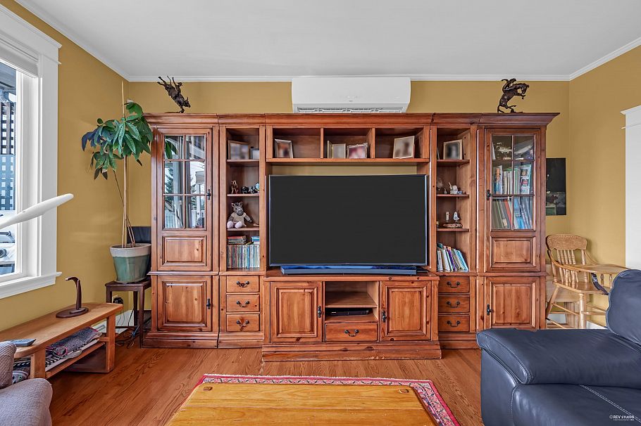 255 W 6th Street North Vancouver, BC - 17