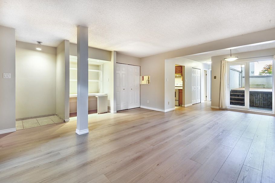 1365 W 8th Avenue Vancouver, BC - 7