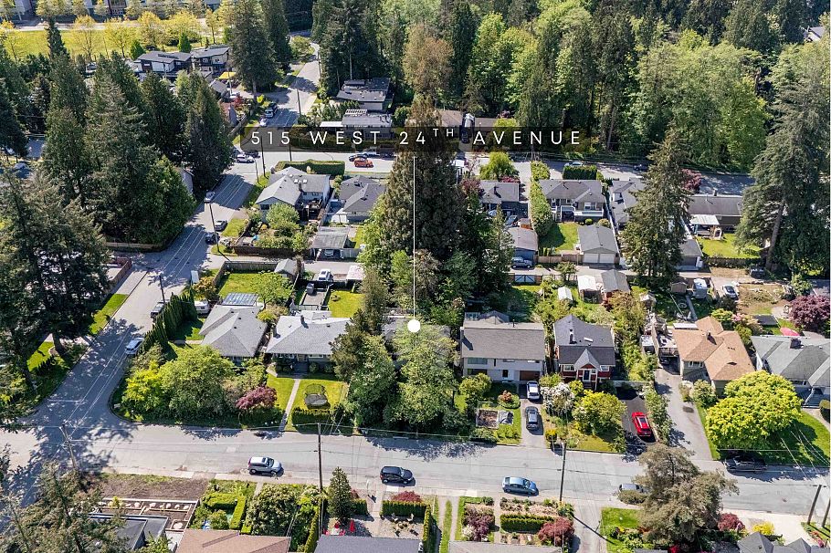 515 W 24th Street North Vancouver, BC - 3