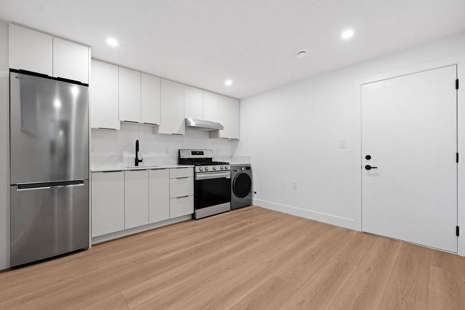 6890 Brooks Street Vancouver, BC - 33