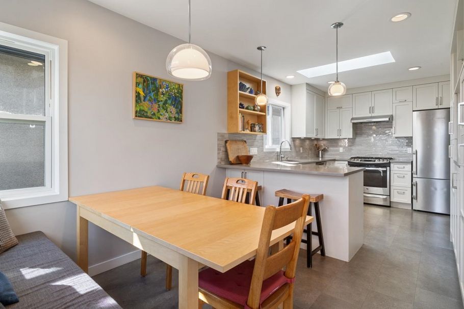 2743 Kitchener Street Vancouver, BC - 10