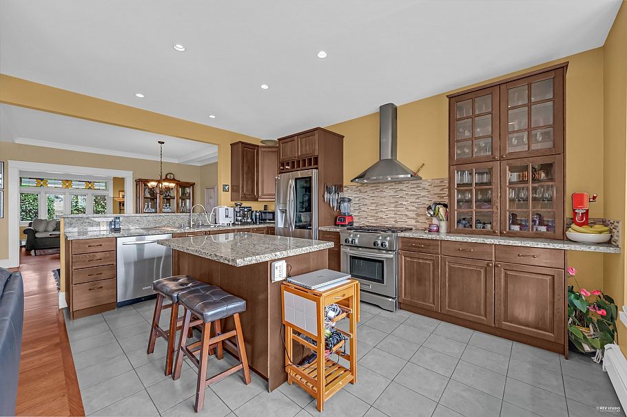 255 W 6th Street North Vancouver, BC - 12