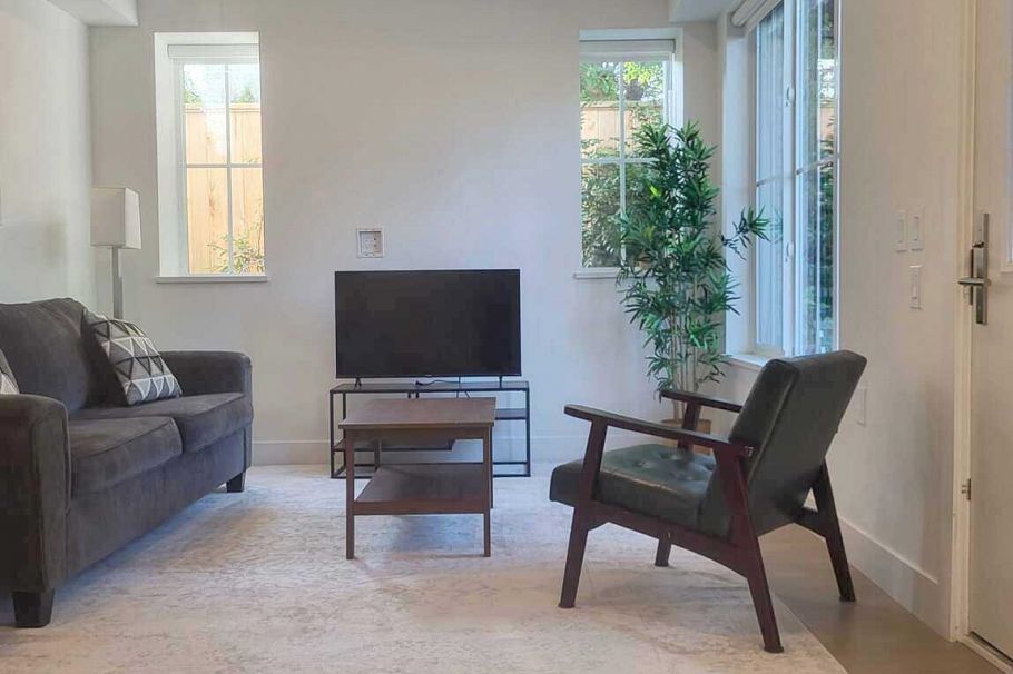 922 W 49th Avenue Vancouver, BC - 8