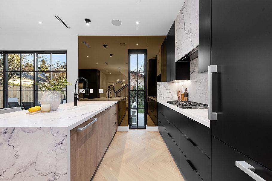 2 240 E 37th Avenue Vancouver, BC - 8