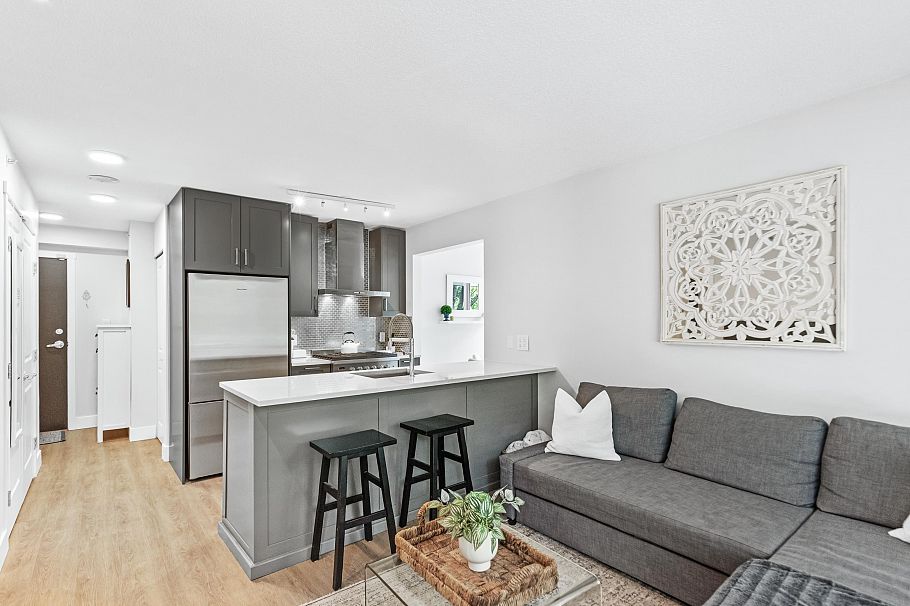 202 1001 Richards Street Vancouver, BC - 13