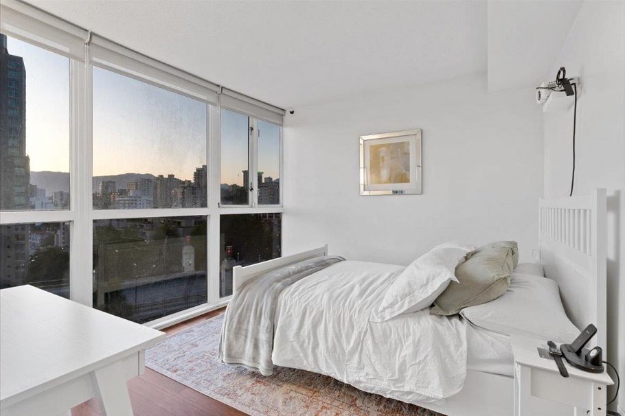 1401 907 Beach Avenue Vancouver, BC - 8