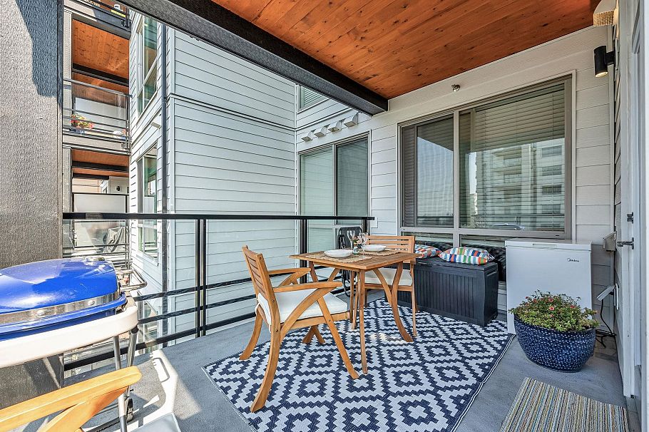 404 128 E 8th Street North Vancouver, BC - 16