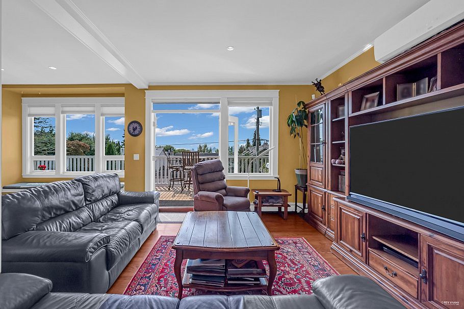 255 W 6th Street North Vancouver, BC - 15