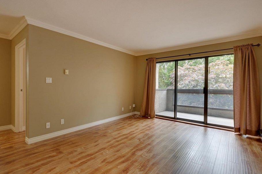 306 975 W 13th Avenue Vancouver, BC - 4