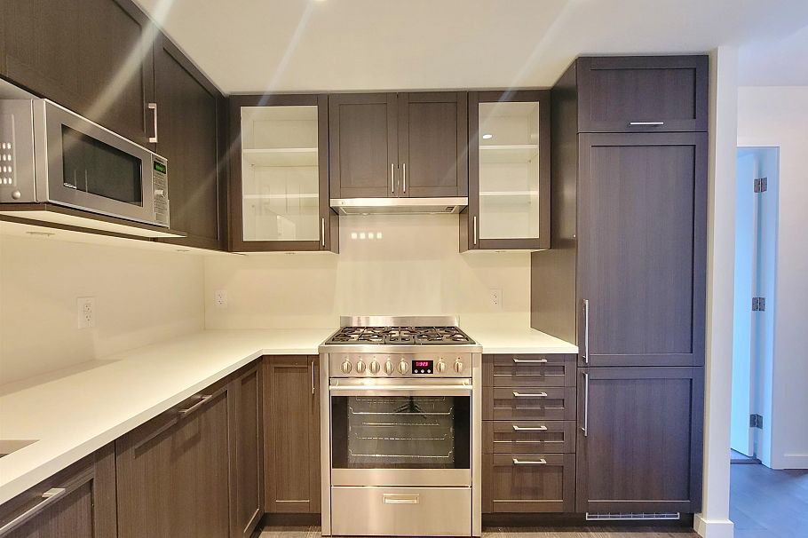 106 5515 Boundary Road Vancouver, BC - 2