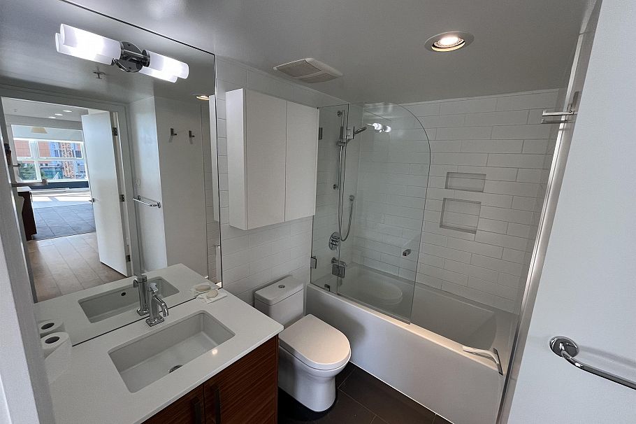 904 189 National Avenue Vancouver, BC - 10