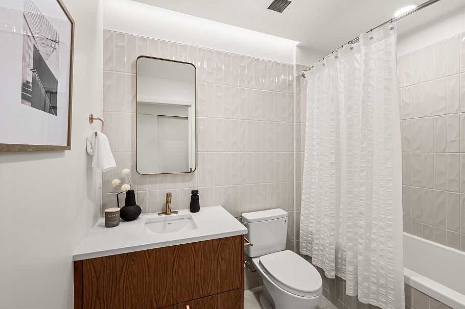 106 2550 Garden Drive Vancouver, BC - 6