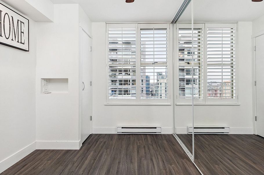 2002 989 Richards Street Vancouver, BC - 12