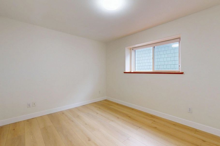 2066 W 44th Avenue Vancouver, BC - 21