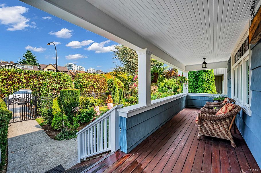 255 W 6th Street North Vancouver, BC - 5