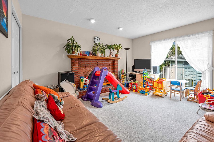 3863 W 30th Avenue Vancouver, BC - 19