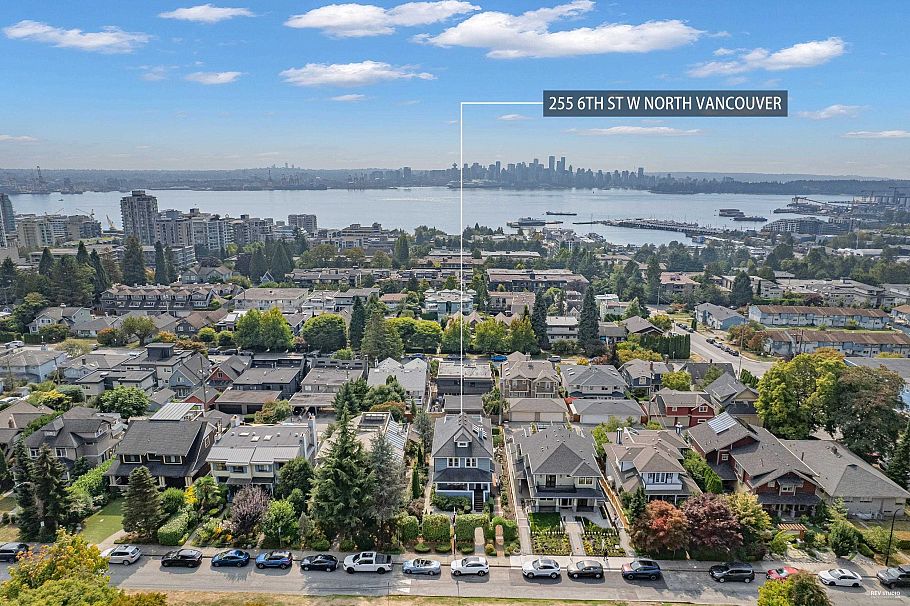 255 W 6th Street North Vancouver, BC - 38