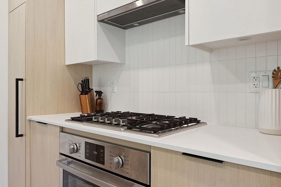 110 2045 Heritage Park Lane North Vancouver, BC - 21