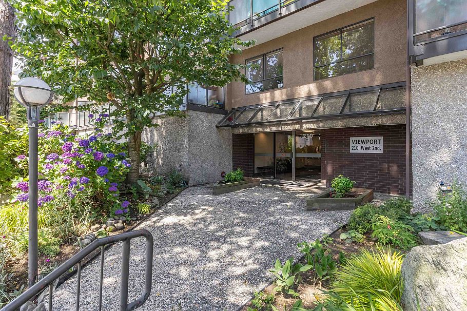 221 210 W 2nd Street North Vancouver, BC - 1