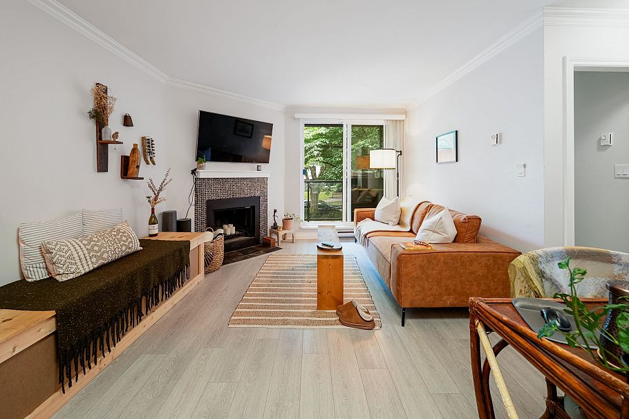 209 1550 Barclay Street Vancouver, BC - 2