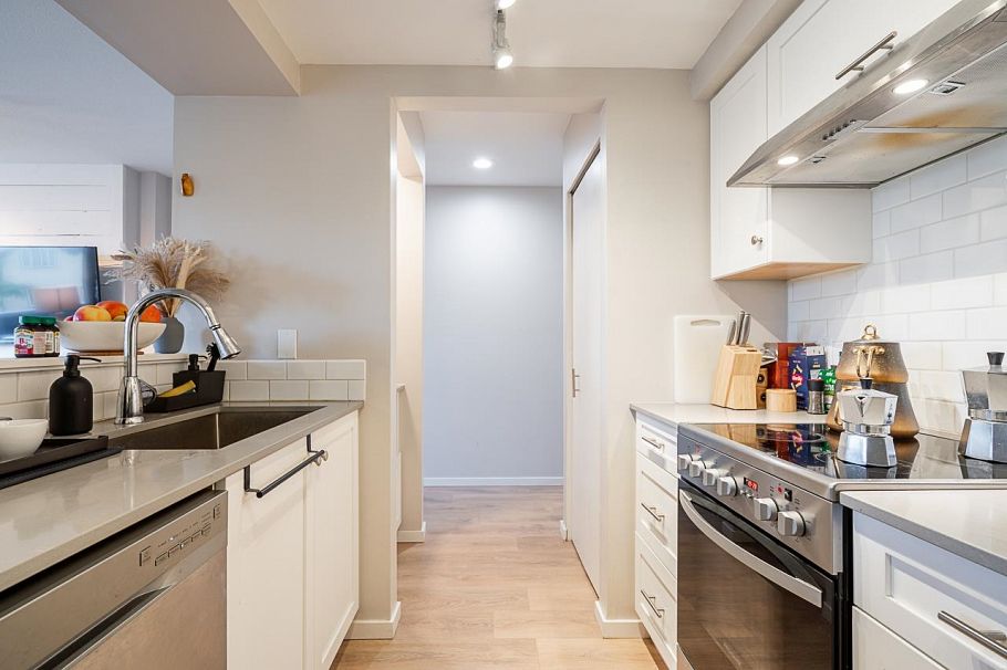 2 973 W 7th Avenue Vancouver, BC - 11