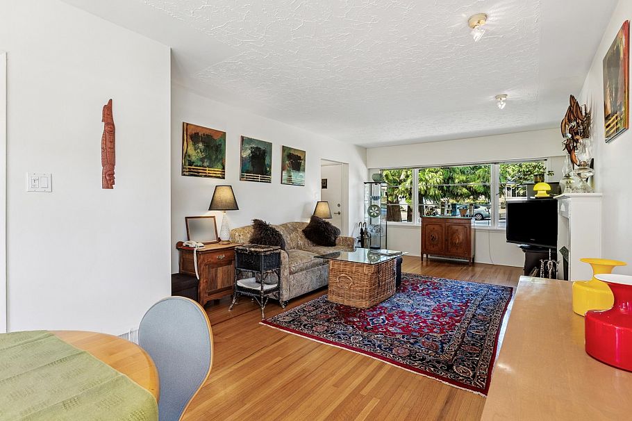 415 W 26th Street North Vancouver, BC - 11